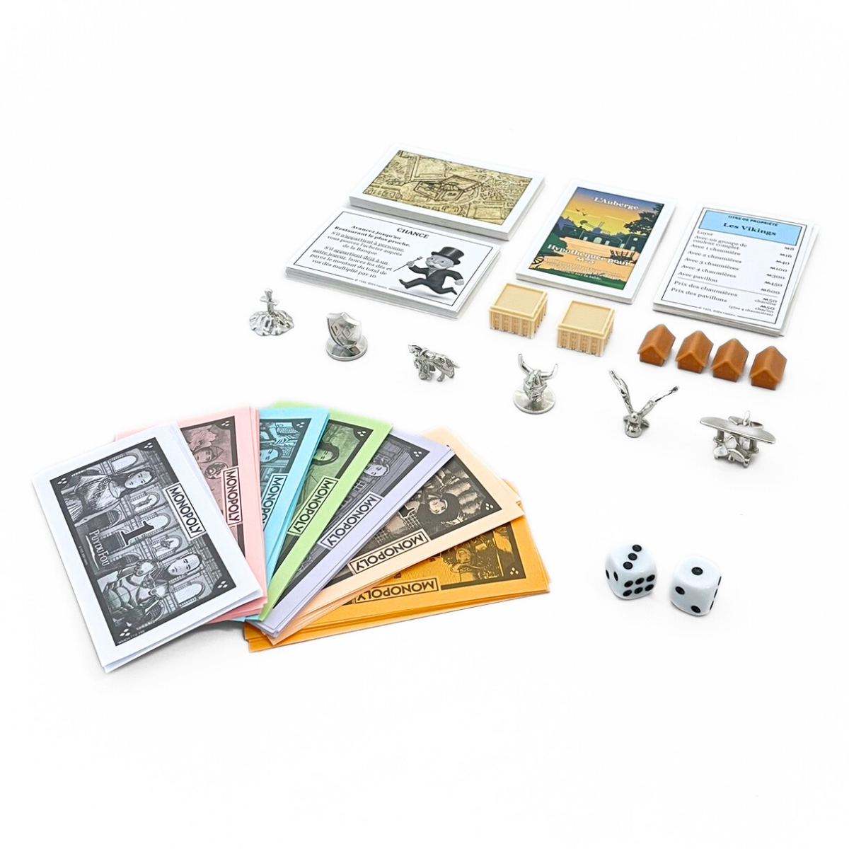 Cartes, pions et billets du Monopoly du Puy du Fou