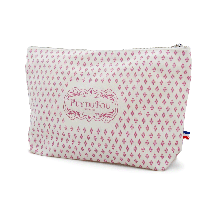 Pochette Puy du Fou 1900 motif fleurs de lys rose sur fond blanc, vue de côté, étiquette tricolore
