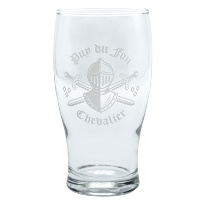 Verre à bière Chevalier transparent sur fond blanc, motif casque et épée, boutique officielle du Puy du Fou.