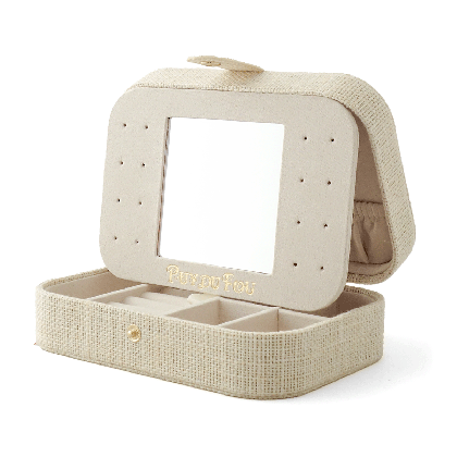 Grande boîte à bijoux lin Puy du Fou coloris beige ouverte – miroir amovible et intérieur velours