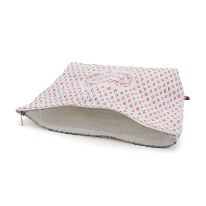 Pochette Puy du Fou 1900 coloris rose ouverte, détail fermeture éclair et intérieur blanc