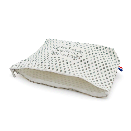 Pochette Puy du Fou 1900 coloris vert ouverte, détail fermeture éclair et intérieur blanc
