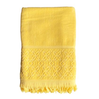Serviette de plage jaune Puy du Fou pliée