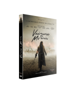 Jaquette DVD du film Vaincre ou Mourir montrant un personnage en costume d’époque tenant un sabre, sur un champ de bataille brumeux avec des soldats à l’arrière-plan, titre et noms des acteurs en haut, produit officiel de la boutique du Puy du Fou.