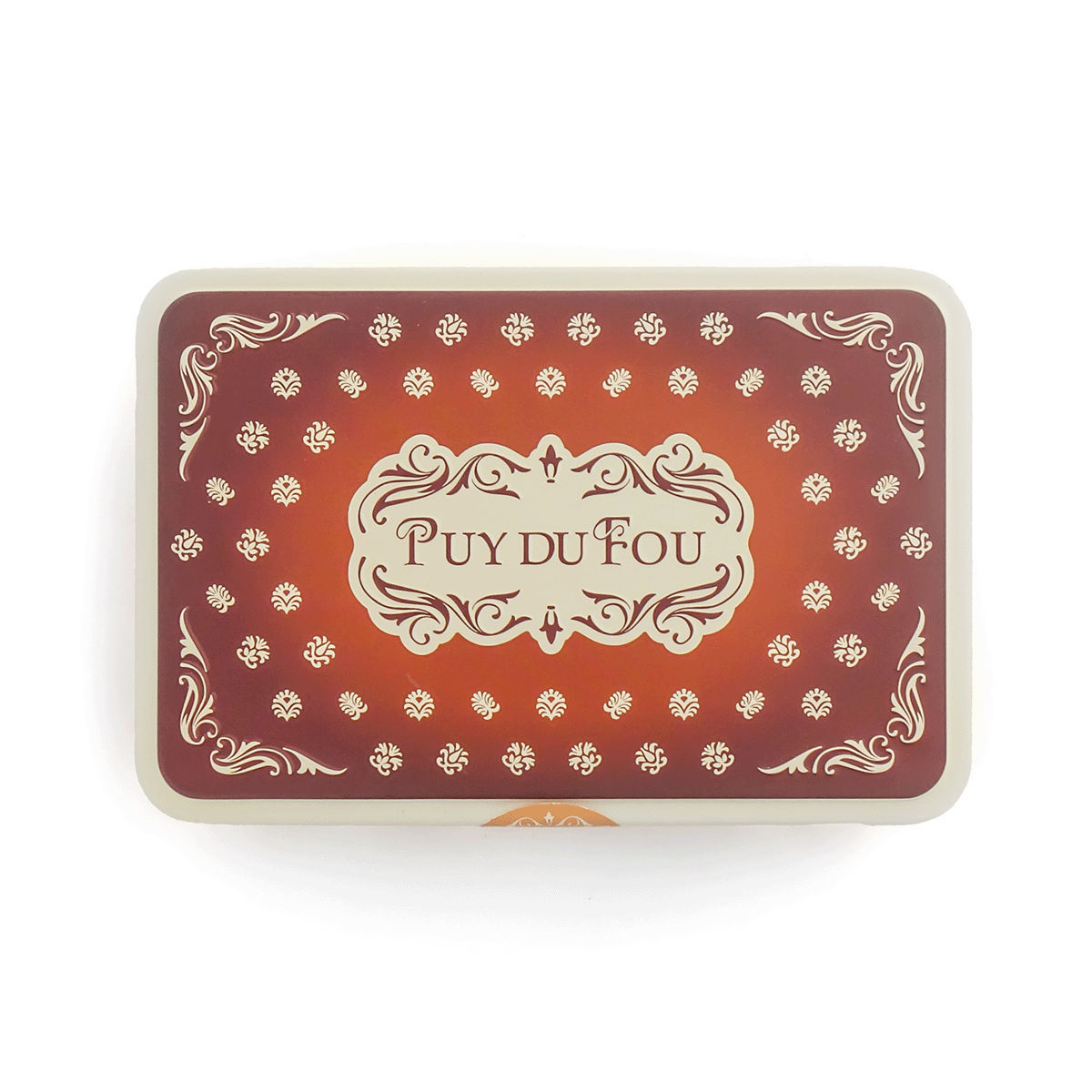 Couvercle de la boîte métal marron biscuits caramel, décor avec logo Puy du Fou central gaufré