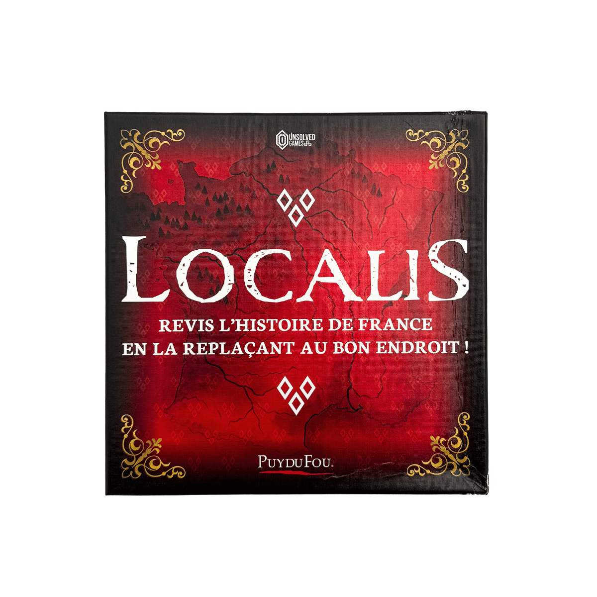 Boîte du jeu de société Localis Puy du Fou vue de face, fond rouge et noir avec carte stylisée de la France, ornements dorés et texte « Revis l’histoire de France… ».