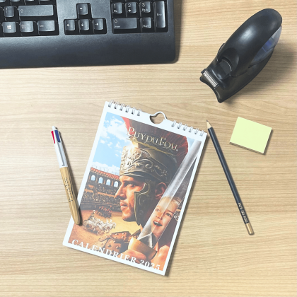 Calendrier Puy du Fou 2025-2026 décor