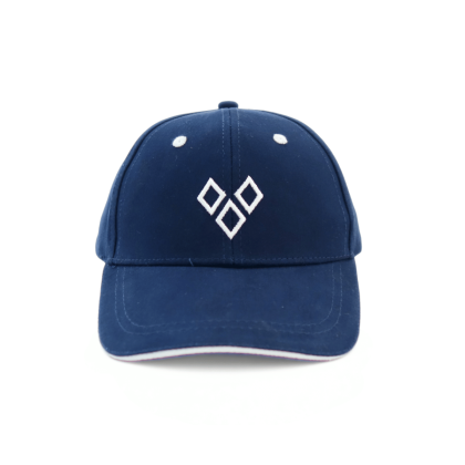 Casquette enfant bleue marine 3 mâcles du Puy du Fou - de face